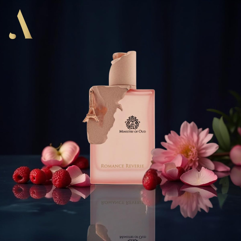 Paris Corner Romance Reverie floral heart blends jasmine and peony gracefully.