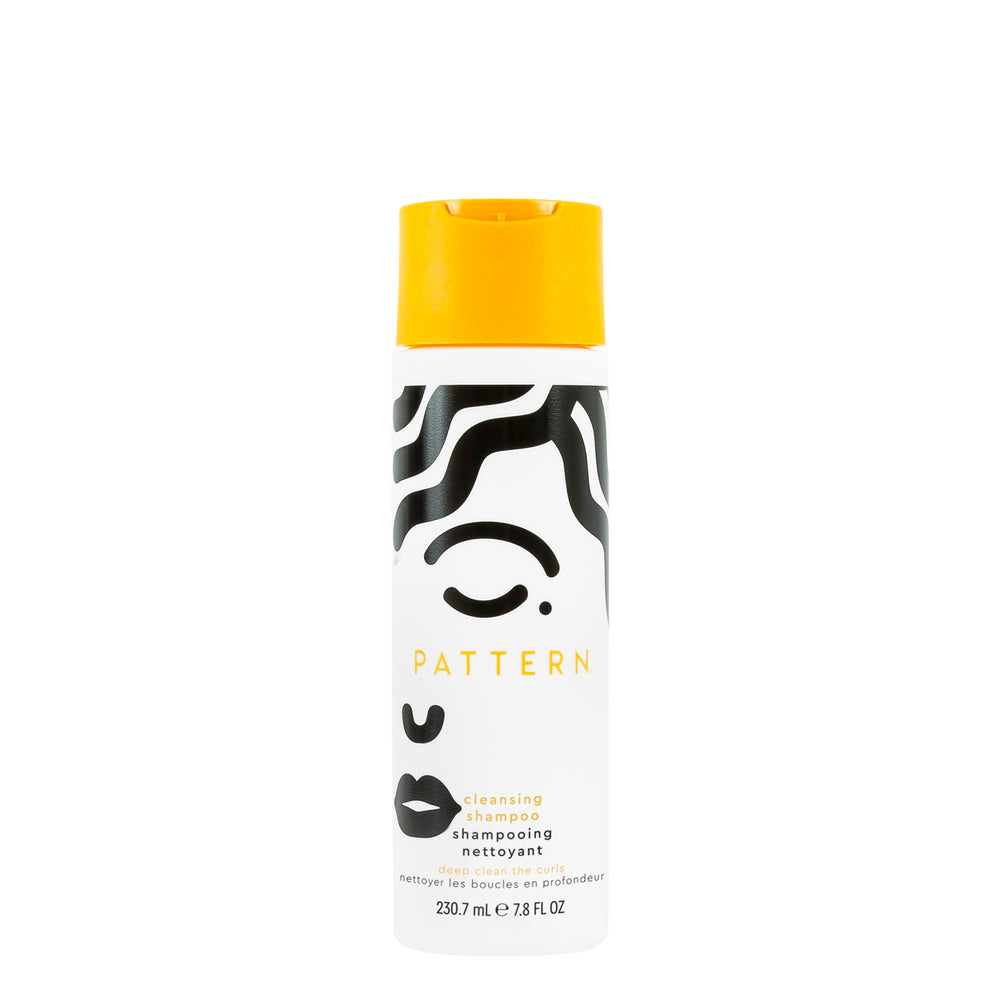 PATTERN Beauty cleansing shampoo bottle pouring to refresh curly hair