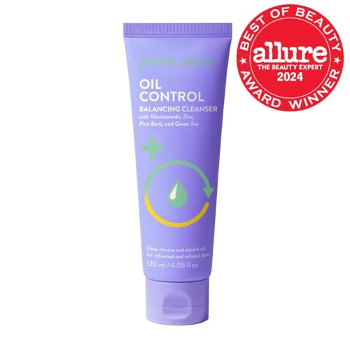 Peach Slices Cleanser texture close-up highlighting lightweight gel consistency