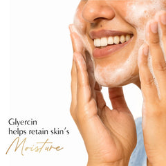 Pears natural oils provide nourishing moisture during shower.