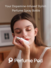 Perfume Pod ATOM01 white in-bag use emphasizes travel-friendly capacity.