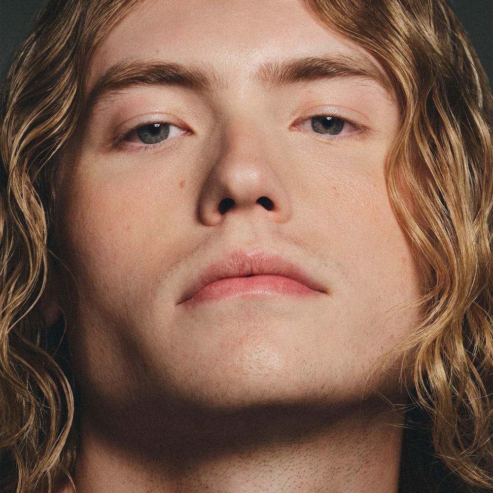 Peter Dundas tinted moisturizer caffeine helps de-puff