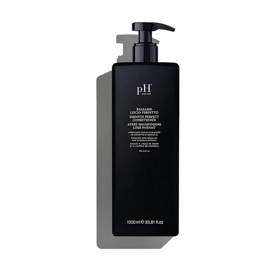 pH PURE HAIR Smooth Perfect bottle pour demonstrating frizz control and hydration