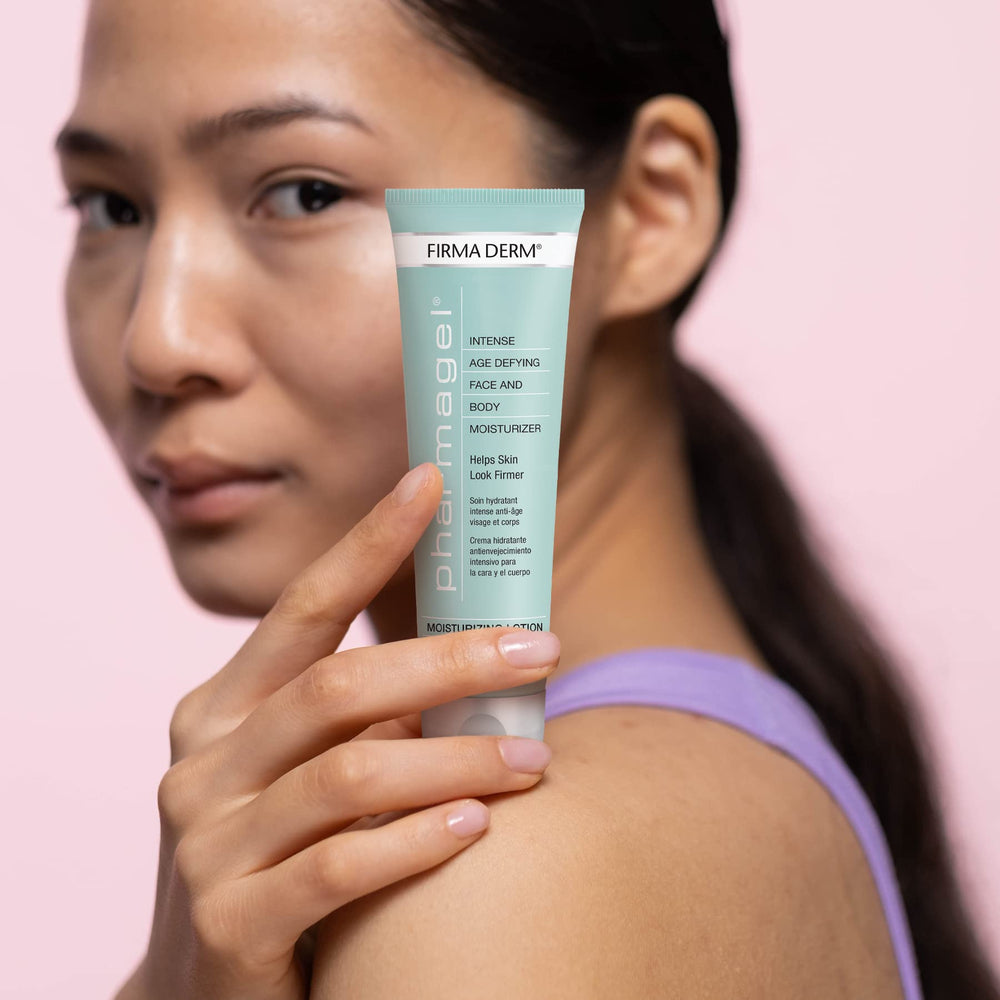 Pharmagel Firma Derm close-up texture shows smooth, non-greasy finish.