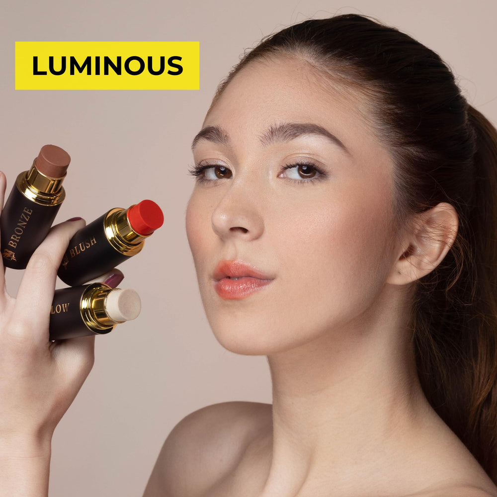 Phoenix Beauty Cream Contour Stick Set luxe packaging showcases travel-friendly design.