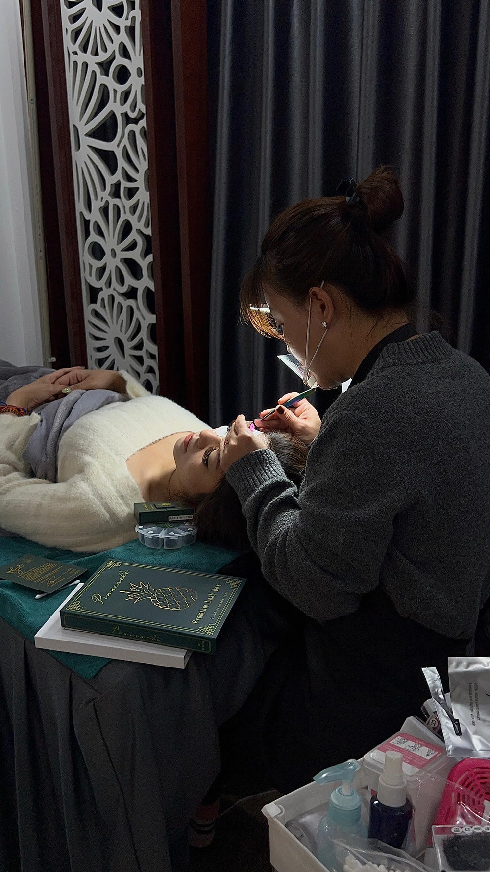 Pinneacle quality control ensures uniform, precise lash fans.