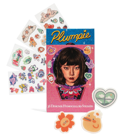Plumpie Hydro Patch on blemish, discreet cover and protection