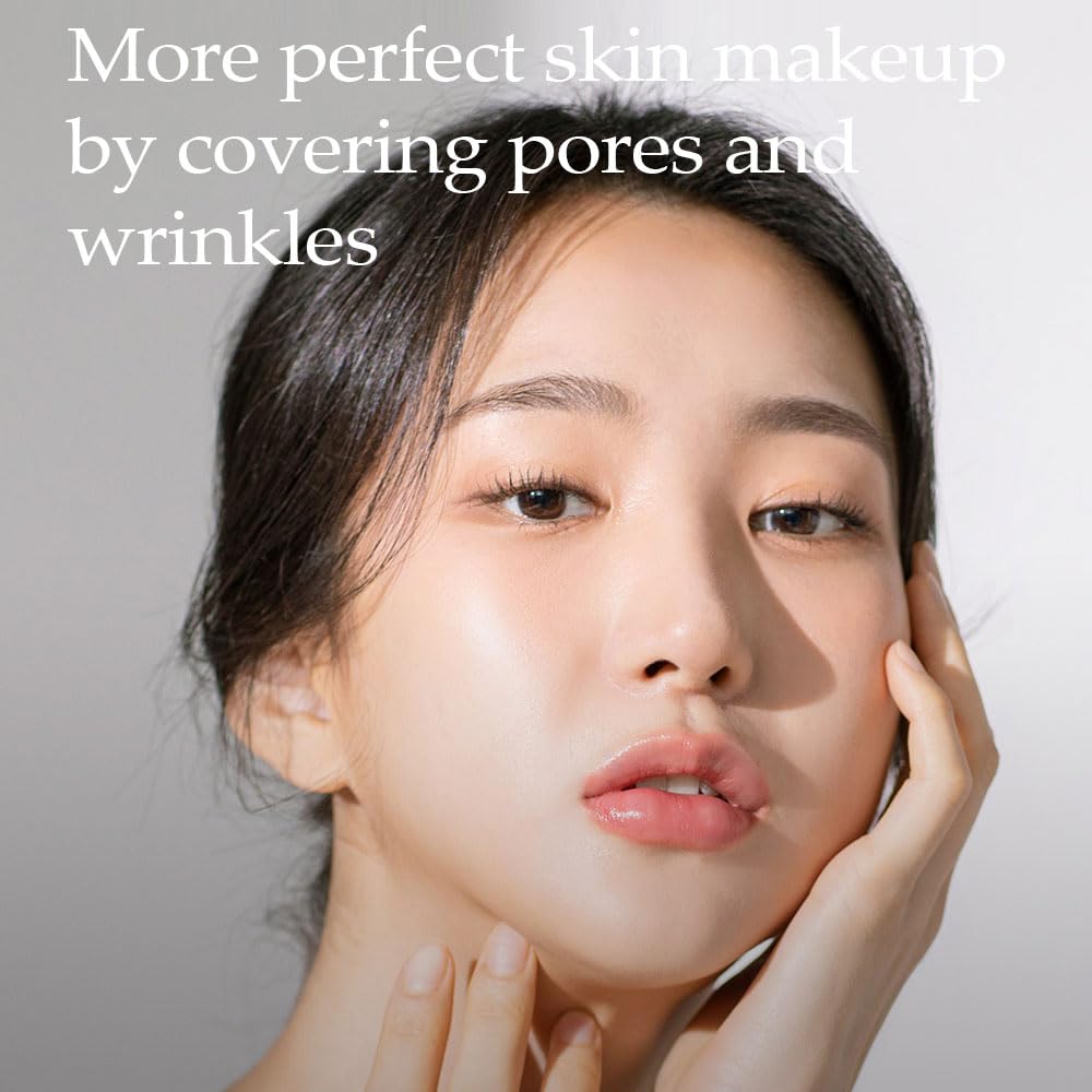 The matte finish from PRETTYSKIN Pore Silk Primer helps blur fine lines