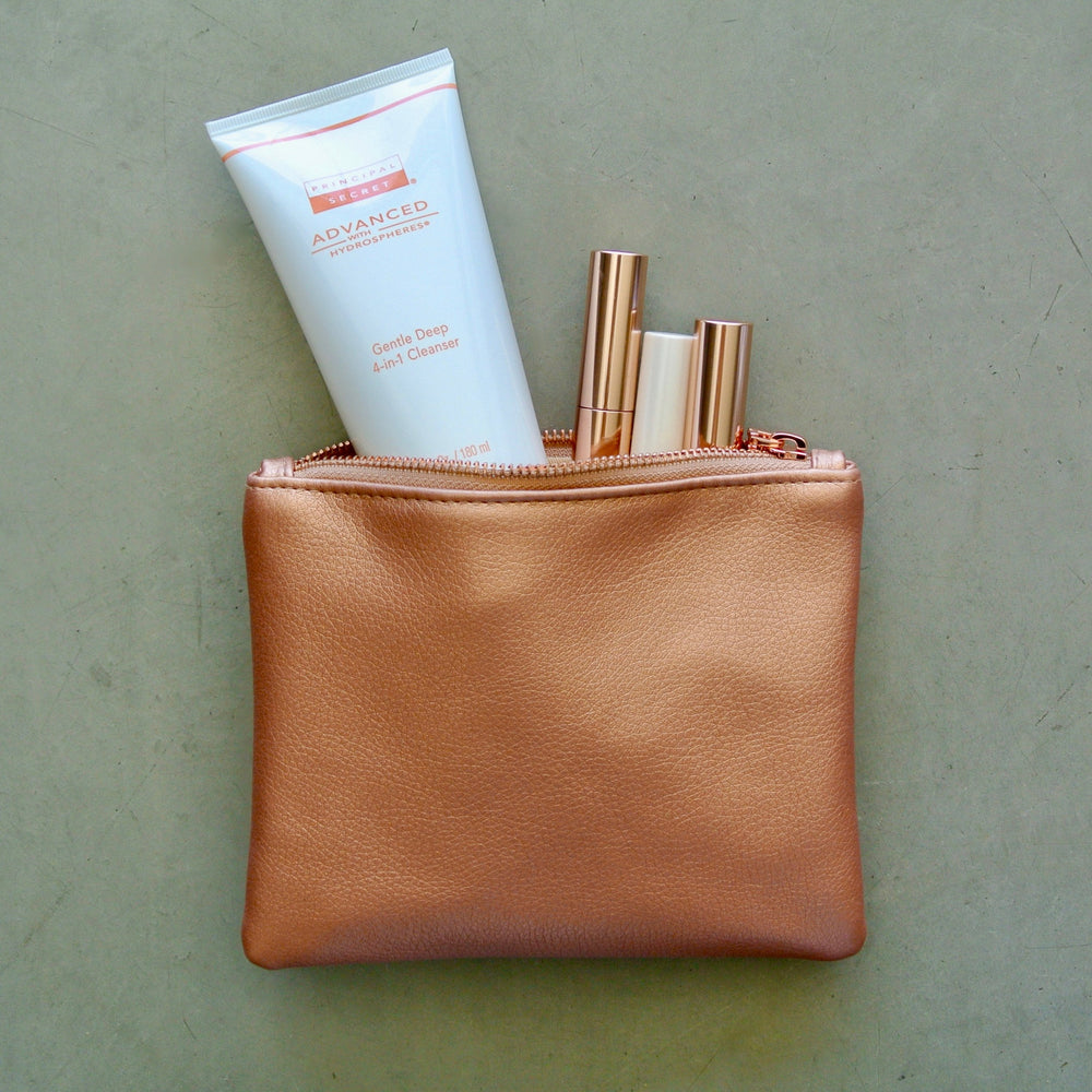Principal Secret Advanced Gentle Deep 4-in-1 Cleanser toner action—built-in refresh and mild toning.