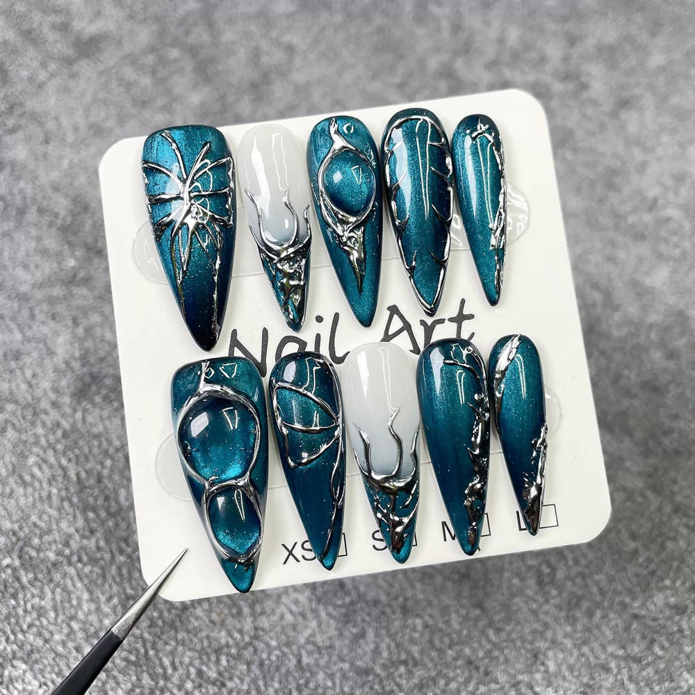 Qicaijia full-cover glossy nails provide a sleek long-wear finish