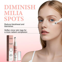 QKDBLWX Lightweight texture shown absorbing quickly with a non-greasy finish