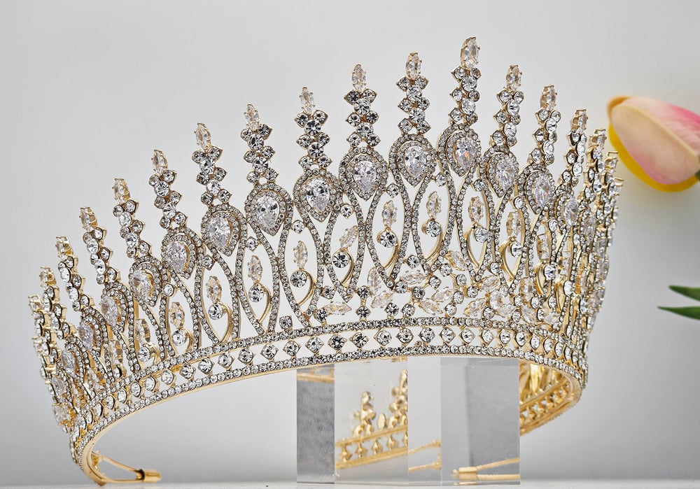 QXMYOO Zircon Crown for prom night delivers statement-ready shine.