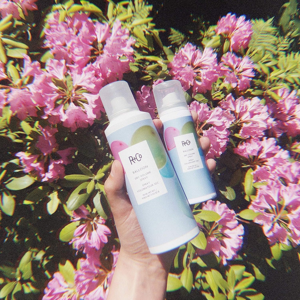 R+Co Balloon texture application provides light-weight hold with natural movement.