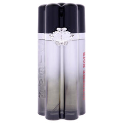 Remy Latour Cigar Supreme Noir spray nozzle for easy application.