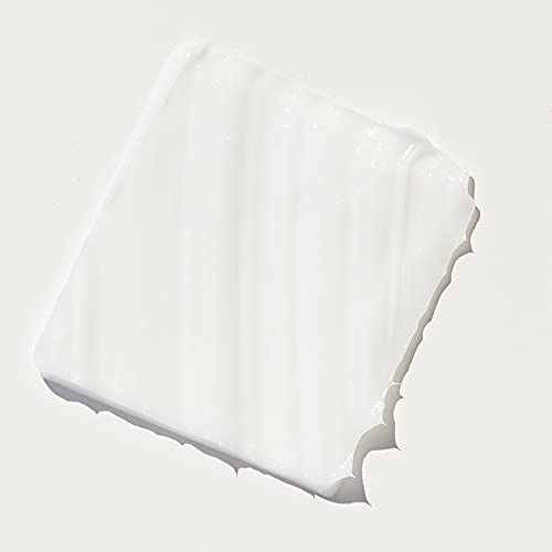 Moisturizer finish scene complements Replenix 5X brightened look.