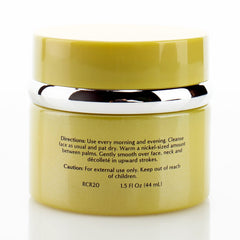 Reventin Jojoba Oil delivers quick absorption without greasiness