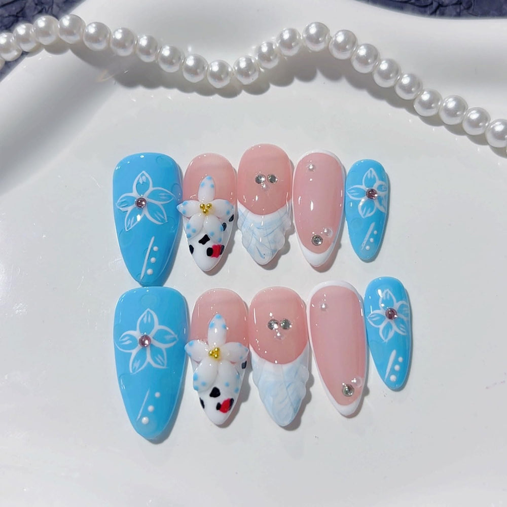 RIICFDD complete kit includes nails, glue, and cuticle stick.