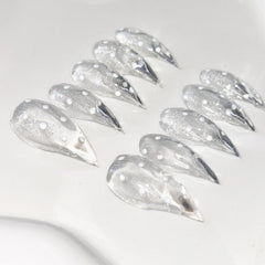 RIICFDD dot-design nails add chic style for everyday wear.