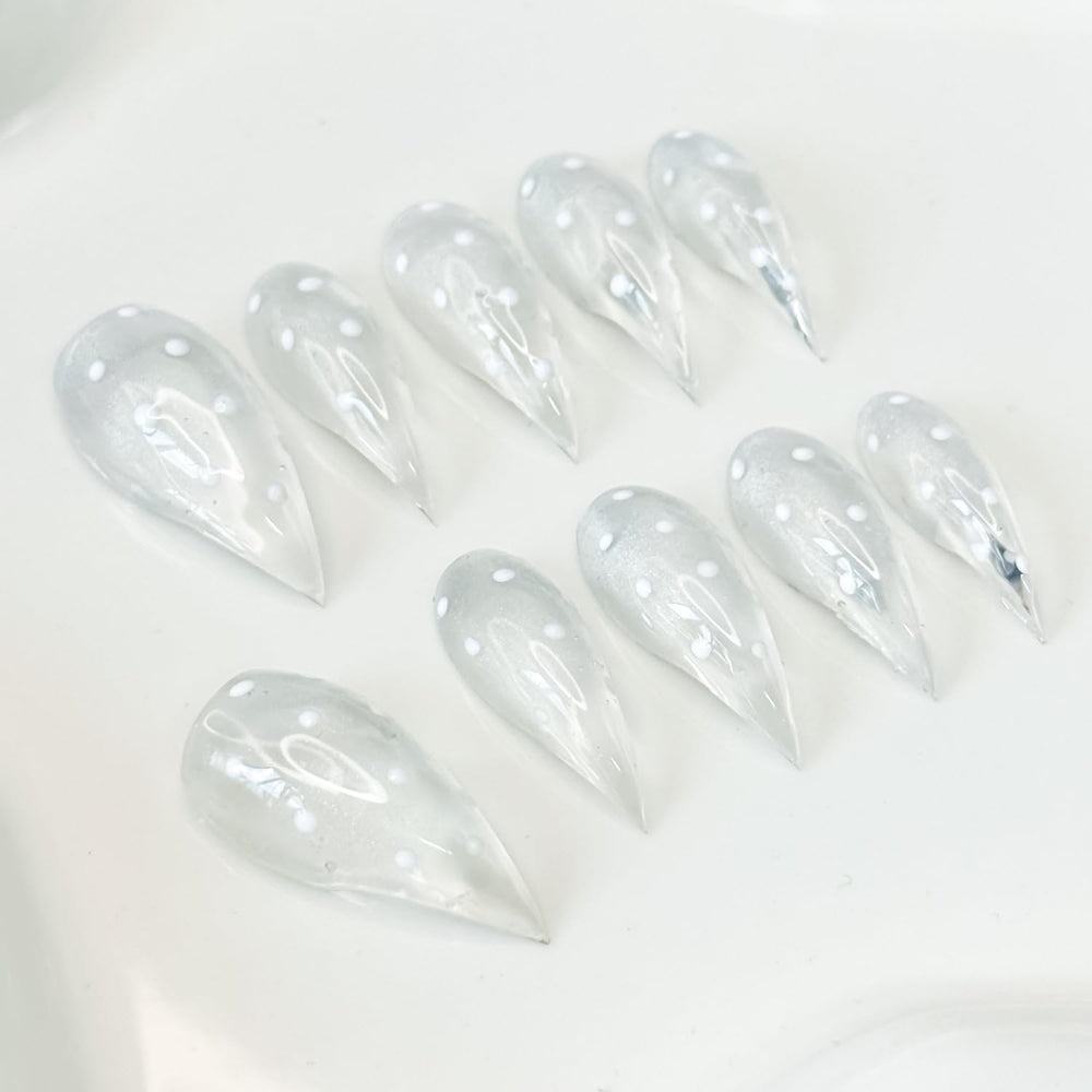 RIICFDD luxury dragon claw nails make a bold statement.