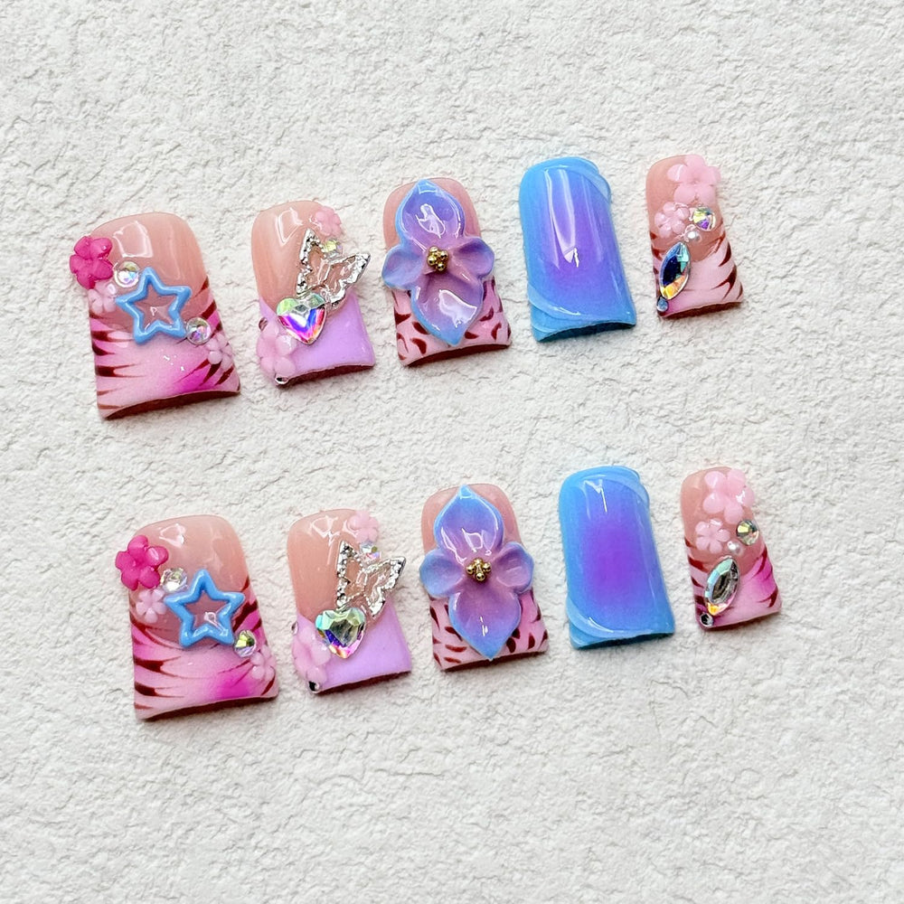 RIICFDD luxury rhinestone nail design perfect for parties and events