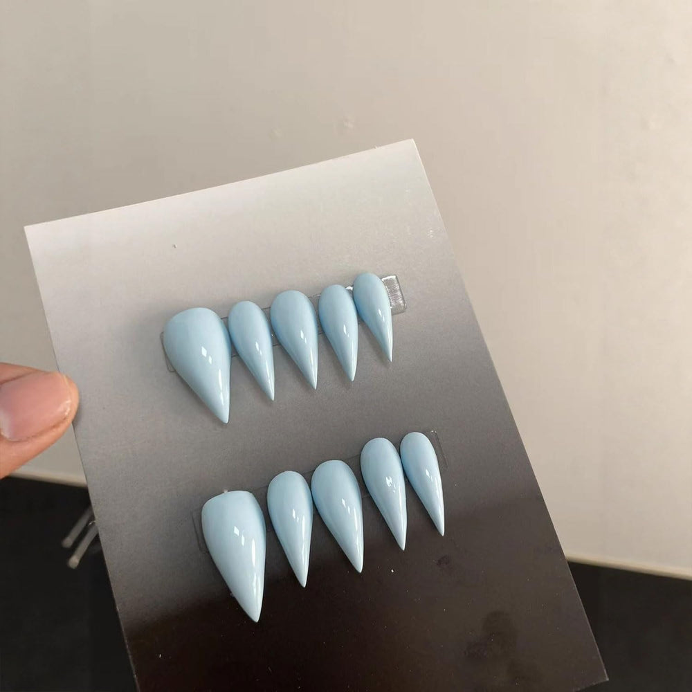 RIICFDD nail kit with glue and cuticle stick enables quick at-home manicures