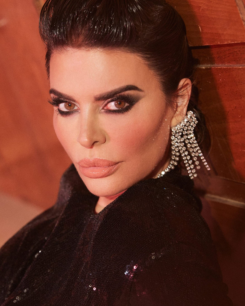 Rinna Beauty Diamond Noir true-black shade for bold eyeliner or lid color.