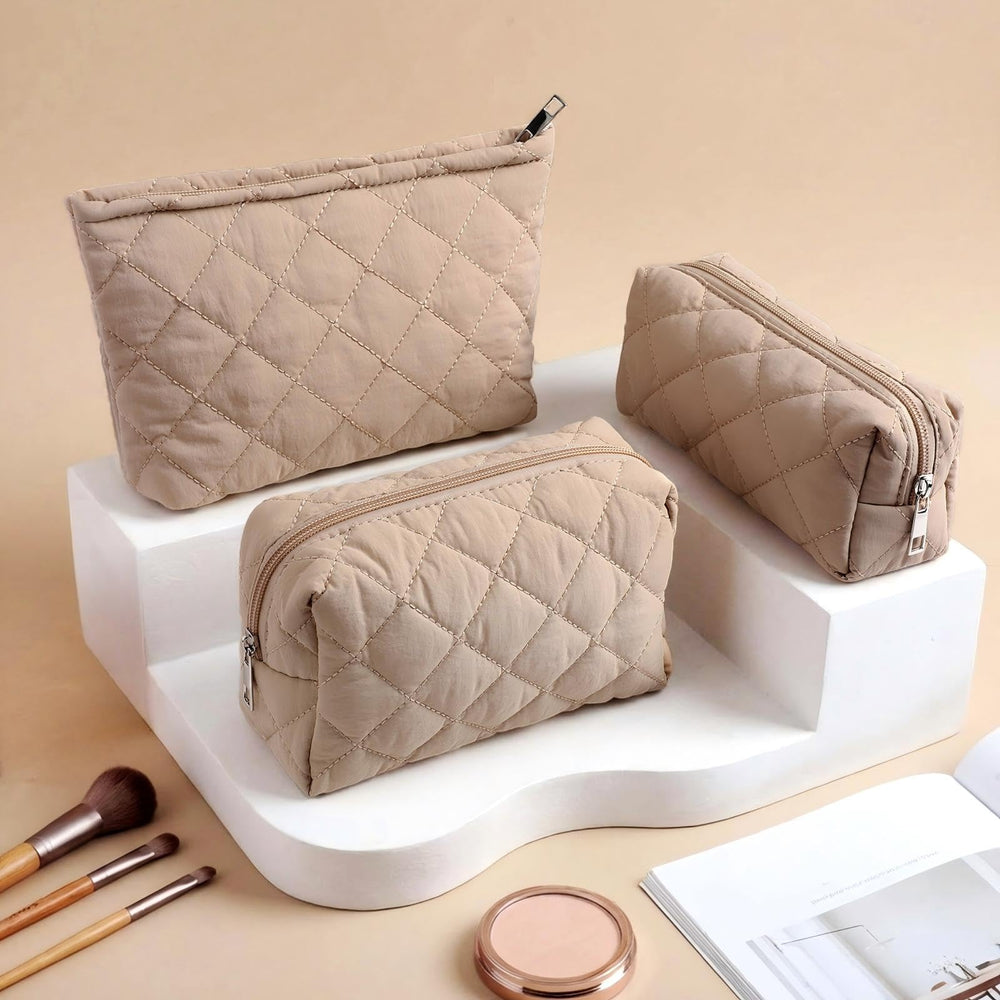 Sadnyy durable zipper ensures smooth access for quick makeup retrieval