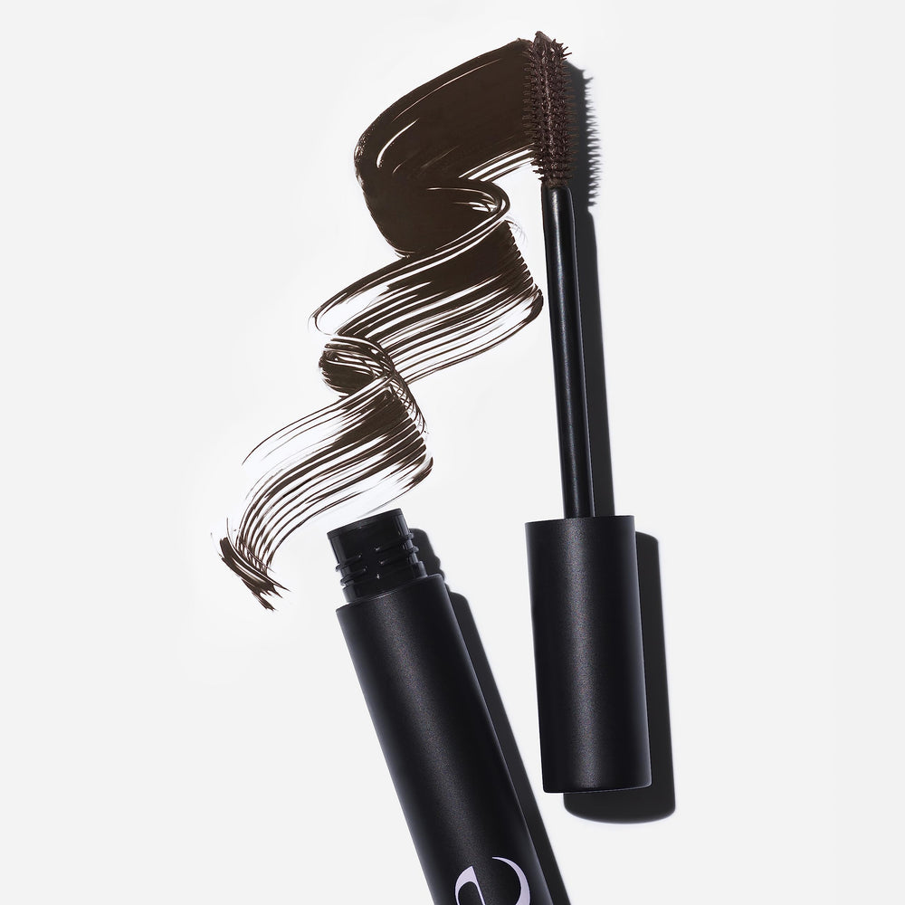 Saie Mascara 101 brush detail enabling precise application on lashes