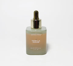 Sand + Fog Vanilla Sugar oil bottle for subtle, long-lasting daily fragrance.