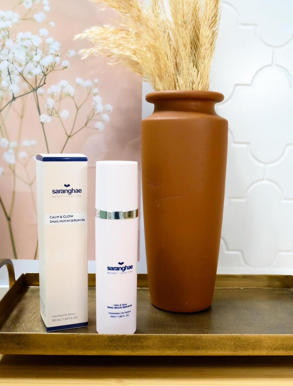Saranghae snail mucin serum-texture-swirl demonstrates lightweight hydration.