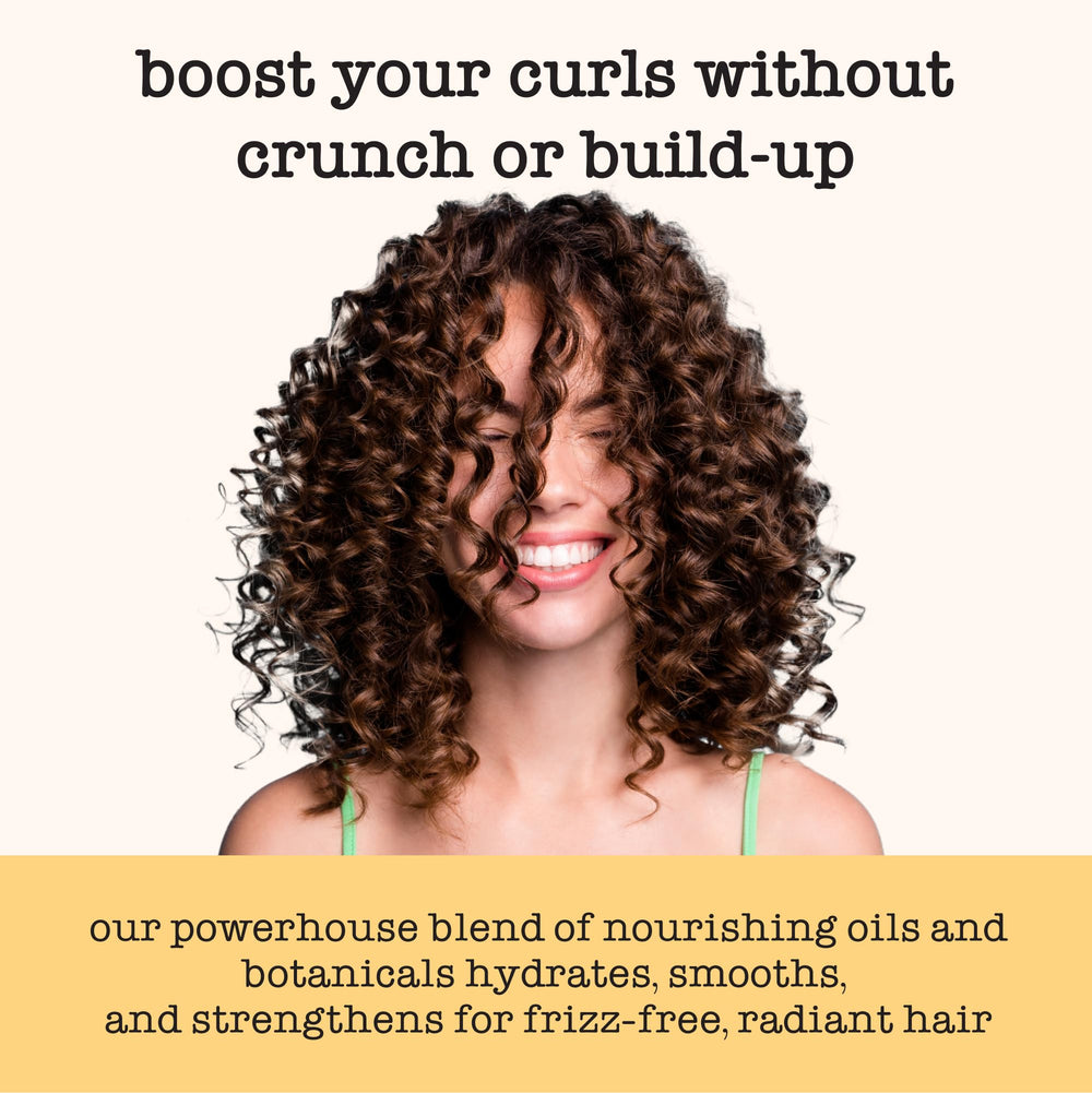SAUCE BEAUTY Curl-defining cream for waves and coils in use