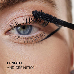 SELESTIA BEAUTY Italian-made mascara highlighting premium quality and lightweight feel