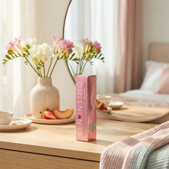 Lifestyle scene with Sen Intimo Seduction suggesting evening out and confidence.