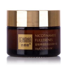 Senana Fullerene formula close-up highlighting protective hydration.