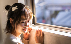 Secure hold for bangs without pulling, ideal for busy mornings.