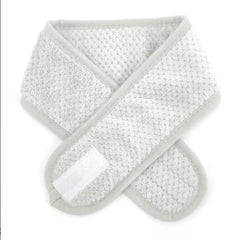 Grey headband included with Silverlake Essentials mask for comfortable at-home pampering.