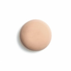 Close-up swatch of Phyto-Hydra Teint No.1 Light blends evenly for a seamless complexion.