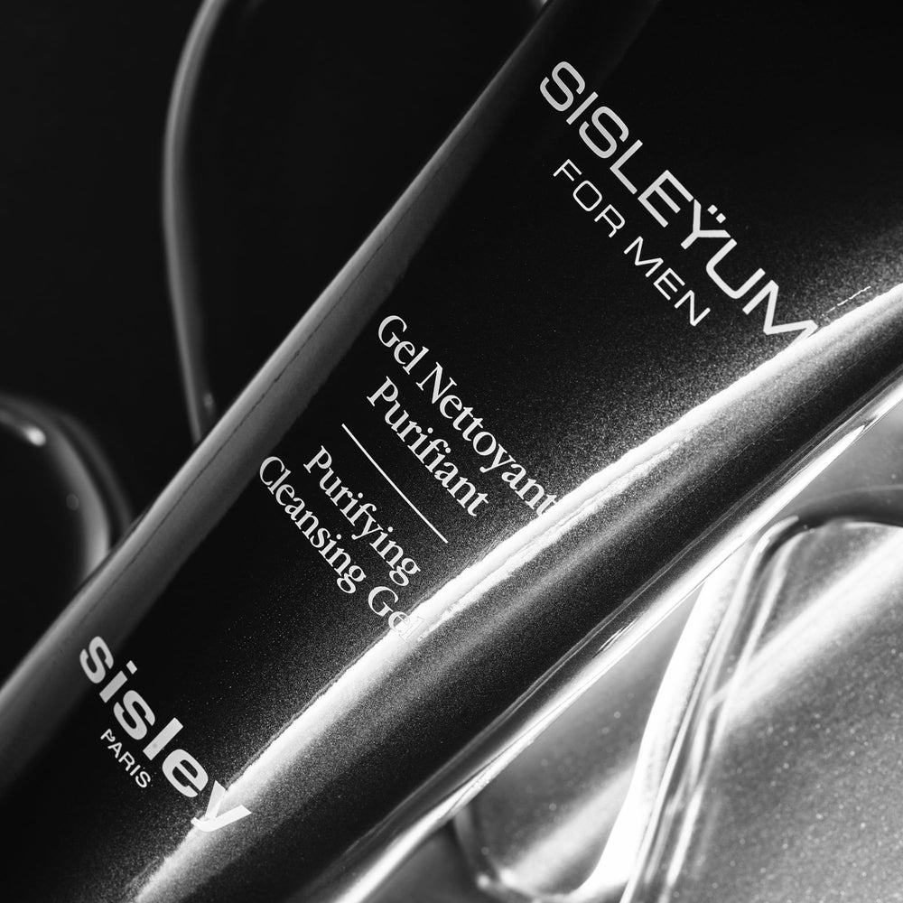 Face cleansing gel in action for daily beard and skin care
