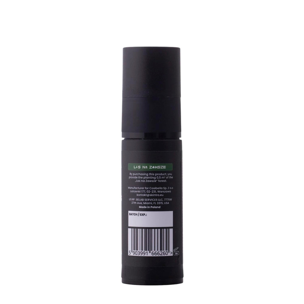 Finish on skin shows refined glow and reduced visibility of pores.
