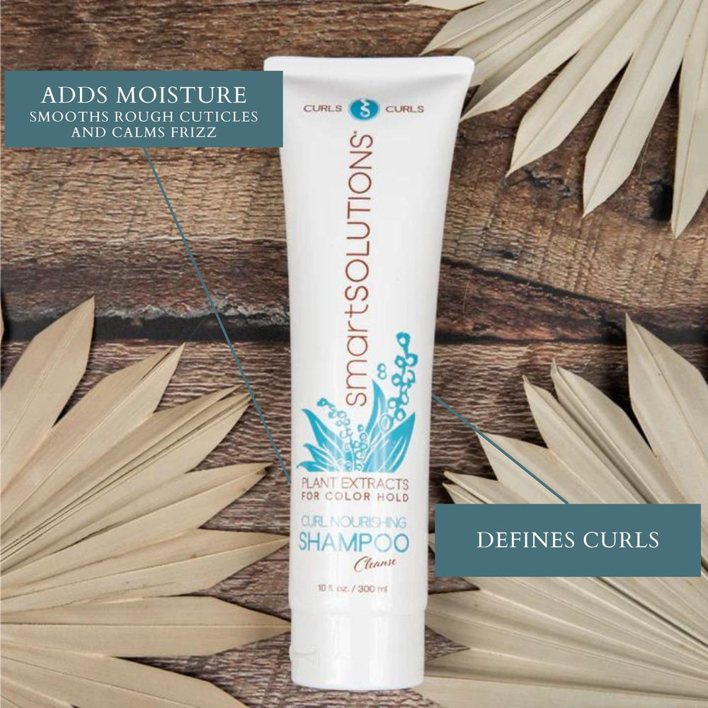 SMART SOLUTIONS Curl Nourishing Shampoo pour demonstrates even distribution for cleansing