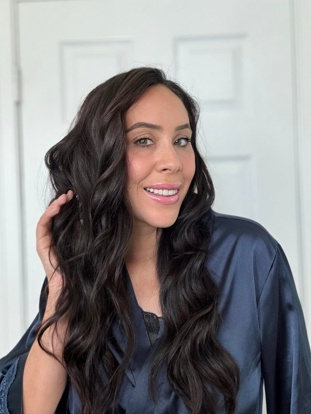 SMART SOLUTIONS Straight N' Curl Serum near diffuser for heat styling compatibility