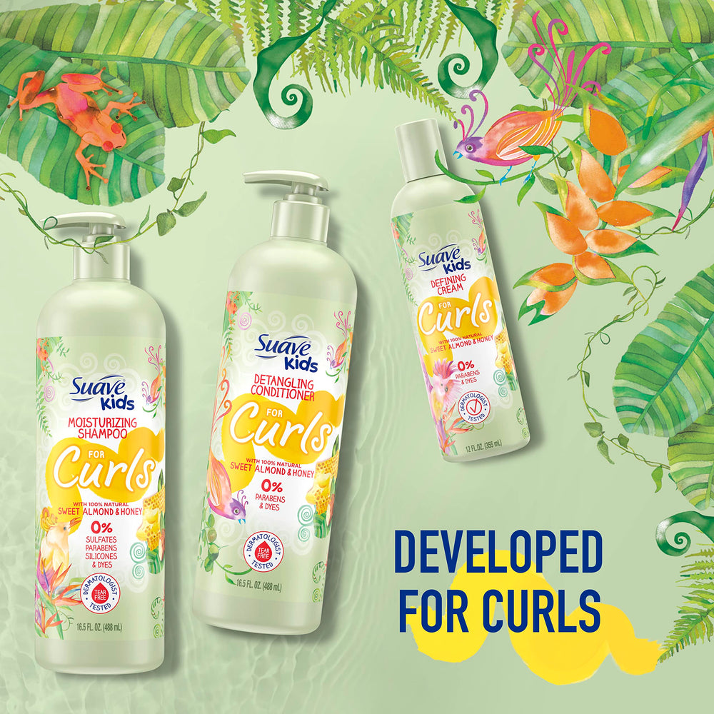 Suave Kids detangler spray nozzle in action for easy detangling