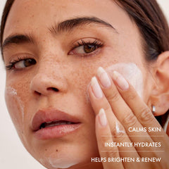 Summer Fridays Jet Lag Mask Mini label detail reveals hyaluronic acid and glycerin as core hydrators