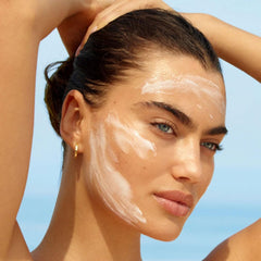 Summer Fridays Jet Lag Mask tub closeup showing glycerin and hyaluronic acid for lasting hydration.