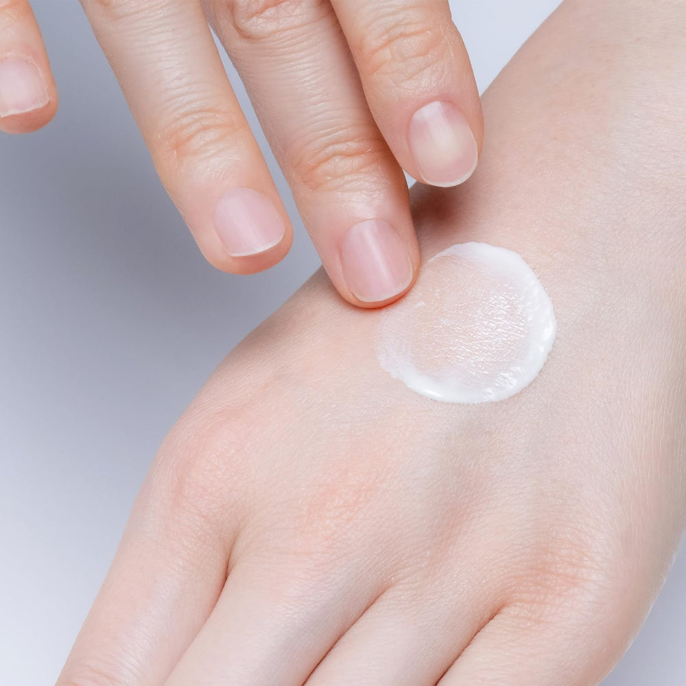 Suncut Perfect UV Essence fragrance-free formula for sensitive skin.