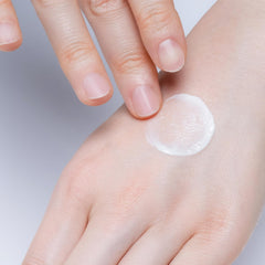Suncut Perfect UV Essence fragrance-free formula for sensitive skin.