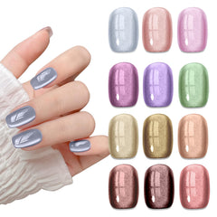 SUPWEE crystal cat-eye gel reflects light for a brilliant manicure