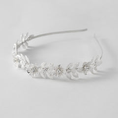 SWEETV flower girl headpiece ideal for parties and photoshoots.