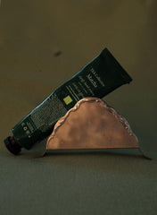 Tea Collective Clarify Hand Cream centella close-up highlighting calming skin comfort