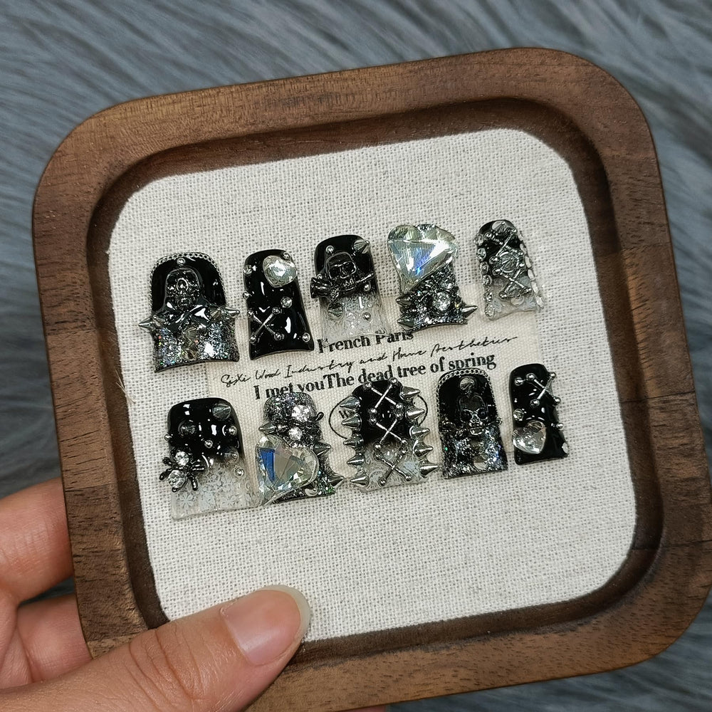 TENPAL Gothic Duck Nails with clip, secure wear and dramatic style.